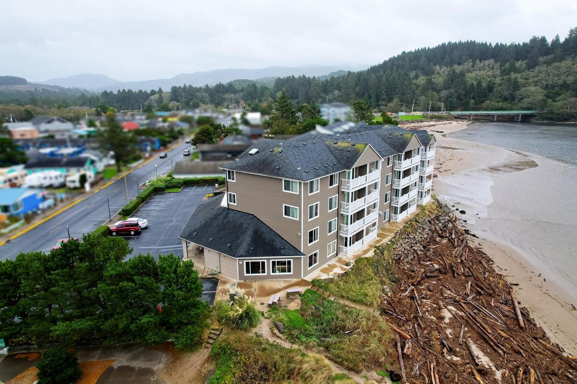 Siletz Bay Beachfront Hotel By Oyo Lincoln City Exterior foto